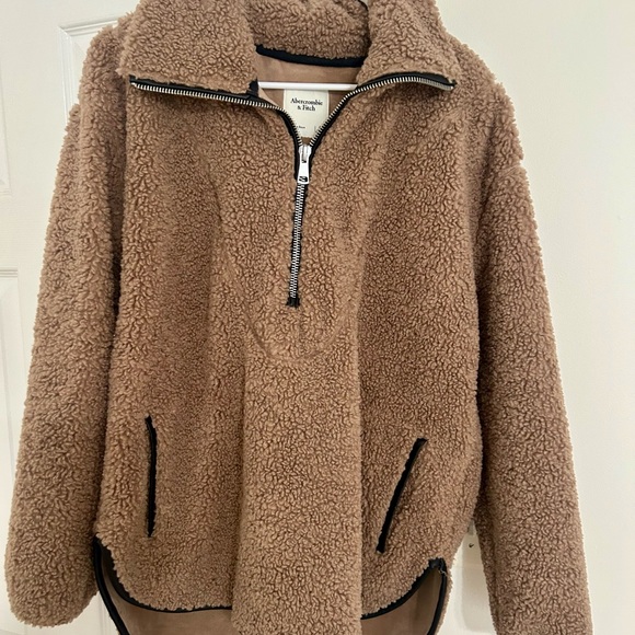 Abercrombie & Fitch Jackets & Blazers - Abercrombie & Fitch Women's Teddy Sherpa Half-Zip Jacket - Brown